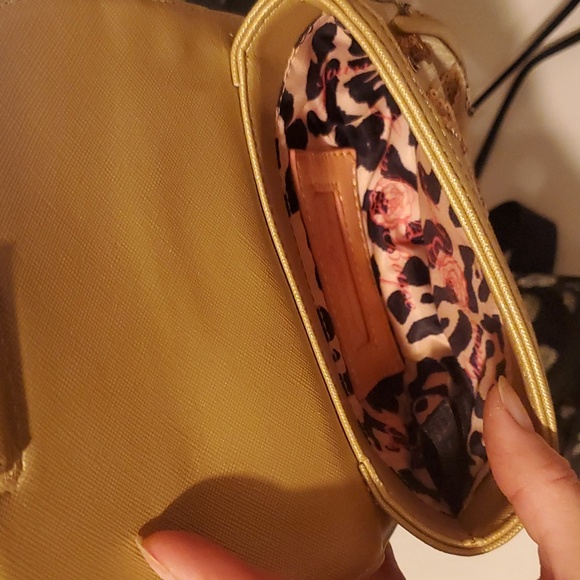 NWT! Joan Bouce mini crossbody floral sequin purse - Picture 4 of 10